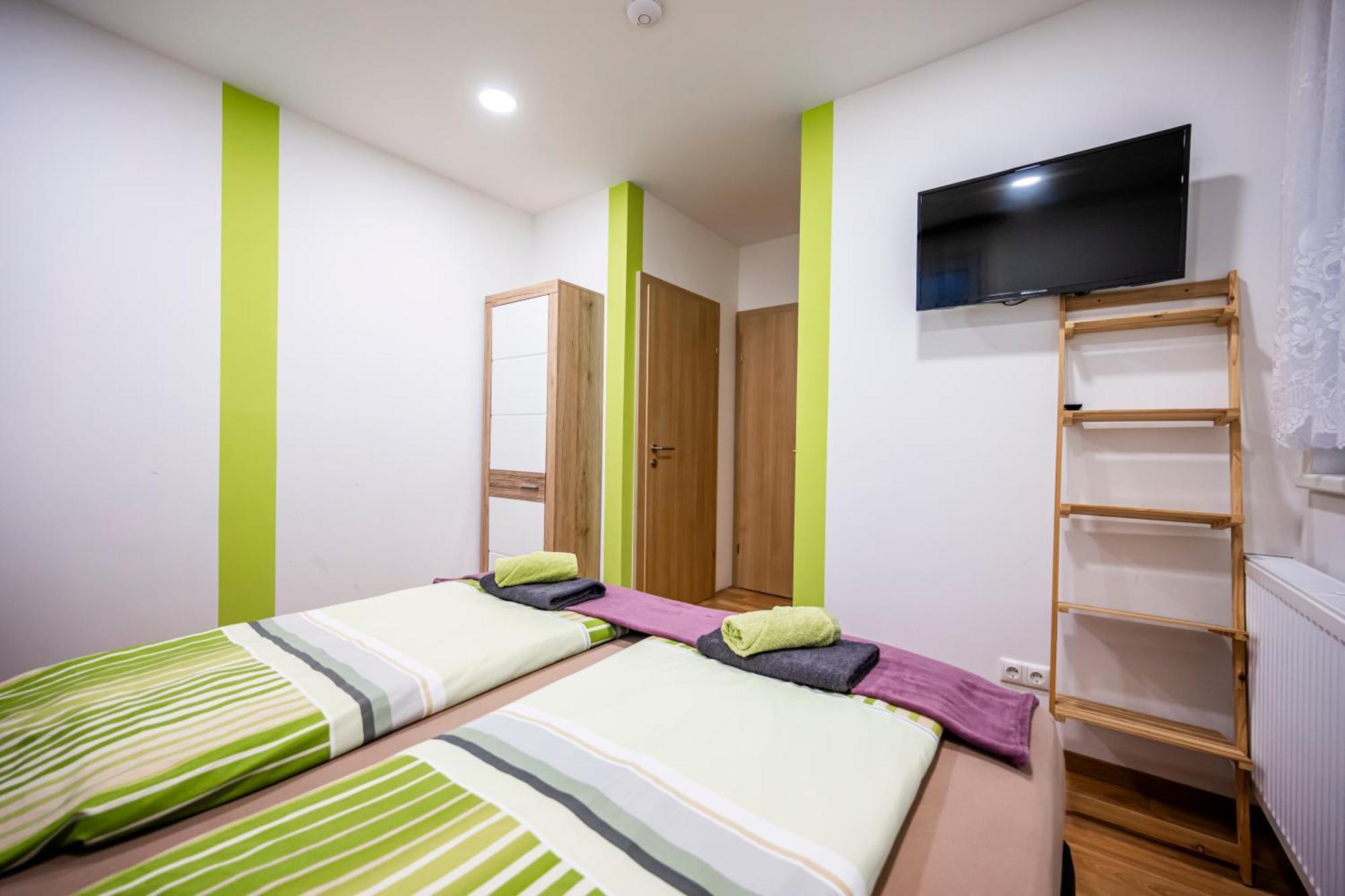 Die Schlafstube - Bed & Breakfast Цельтвег Экстерьер фото